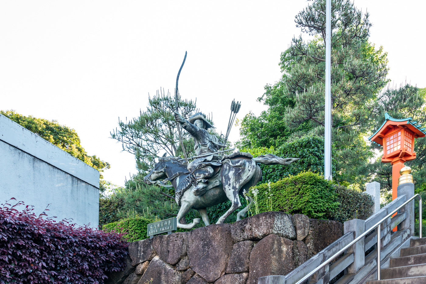 穴八幡宮（高田馬場流鏑馬（やぶさめ）　像）