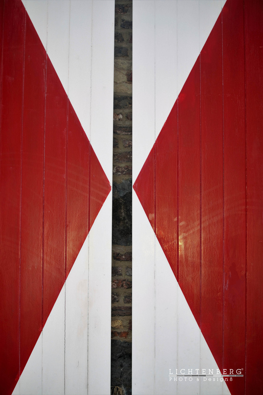 Stadt-Tor Rot-Weiss