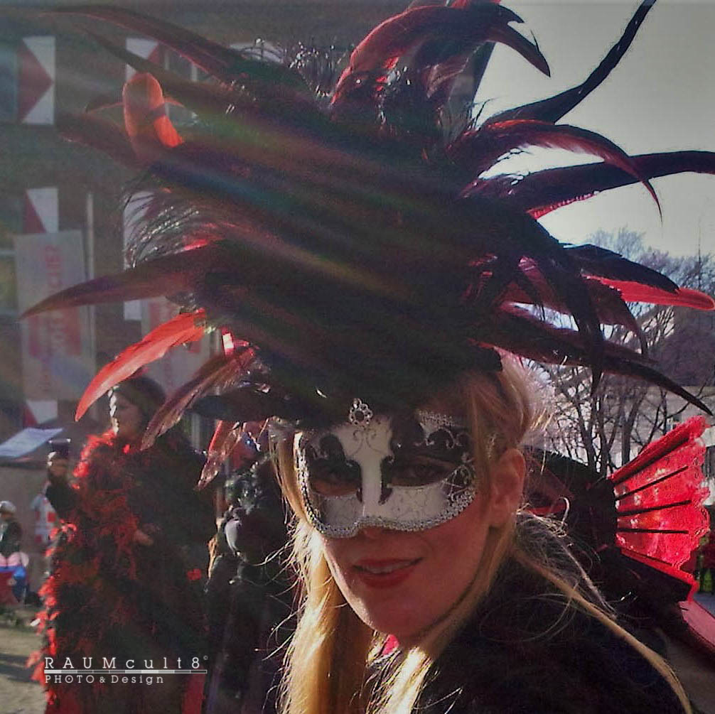 Regenbogen & Maske in Silber | Rainbows & mask in silver 