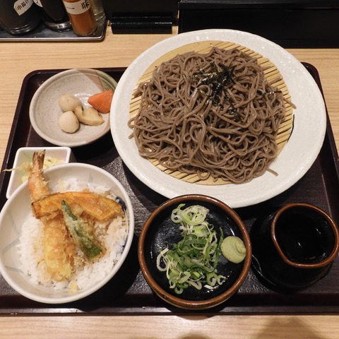 三丁目の蕎麦ランチ