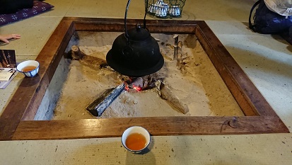 五箇山相倉　囲炉裏でお茶が美味しい