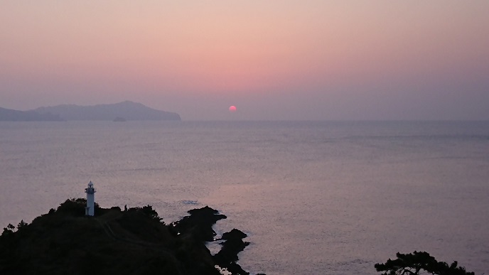 「那久岬」から見る夕陽。