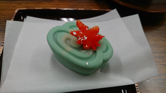 止水に冬紅葉･･･かな