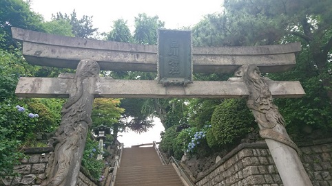 品川神社の双龍鳥居