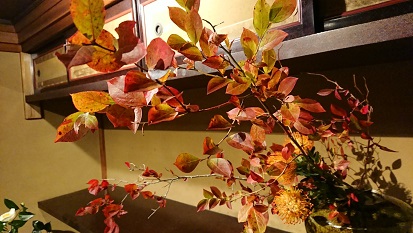 秋の葉の色が鮮やか