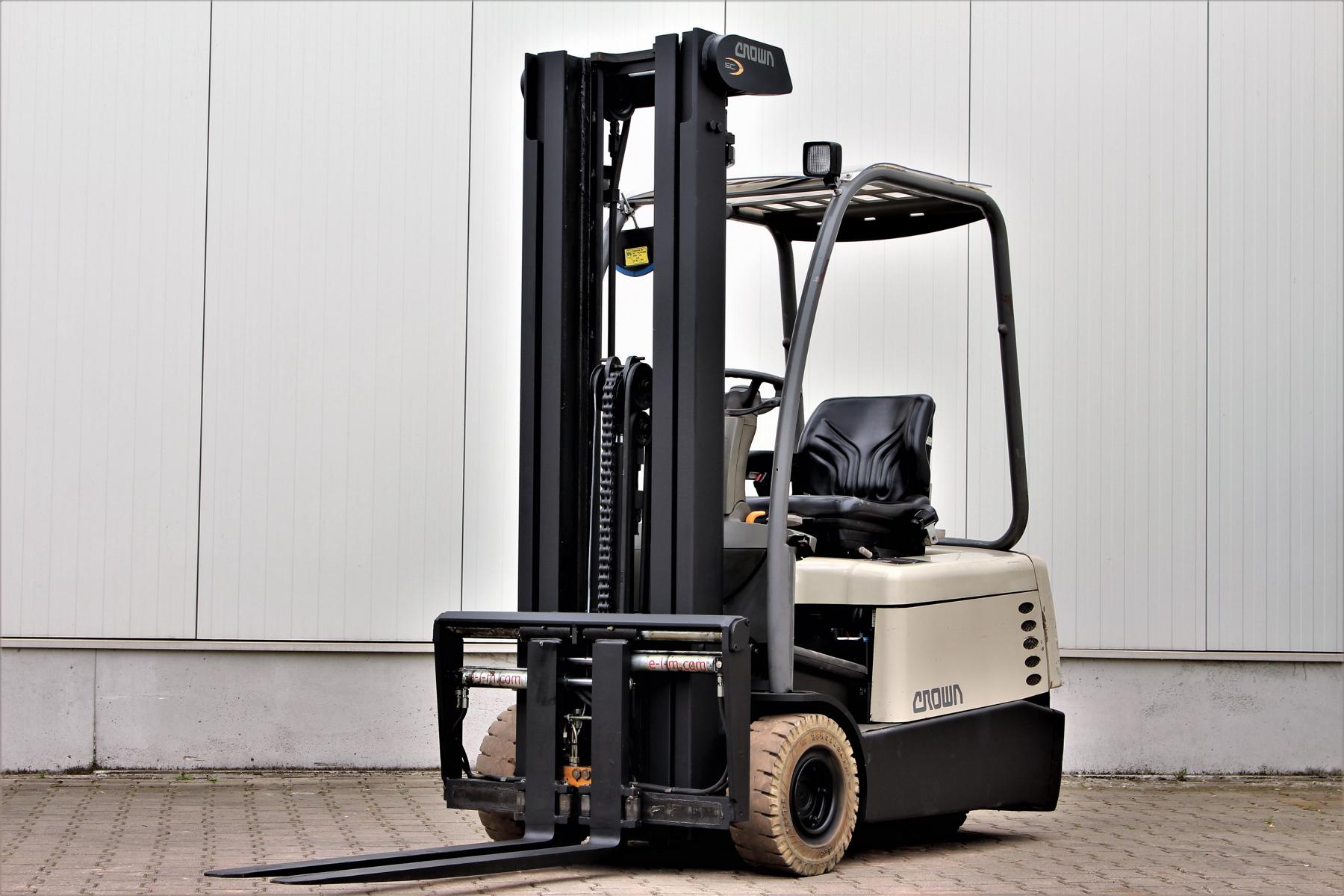 Crown SC3220-1,6 Triplex - GG Gabelstapler GmbH