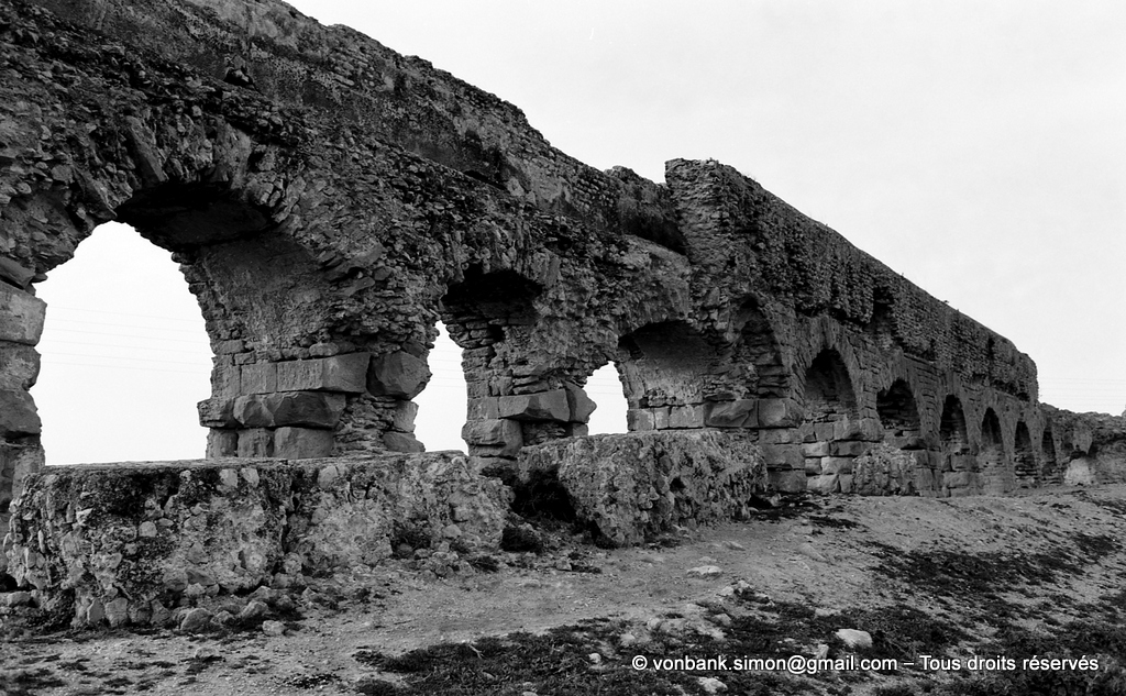 [NB016-1981-17] Carthage (Carthago) : Tronçon de l'aqueduc Zaghouan - Carthage