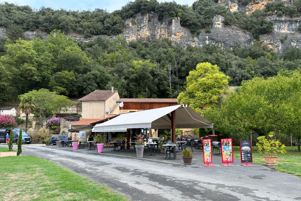 Rezeption und Imbiss