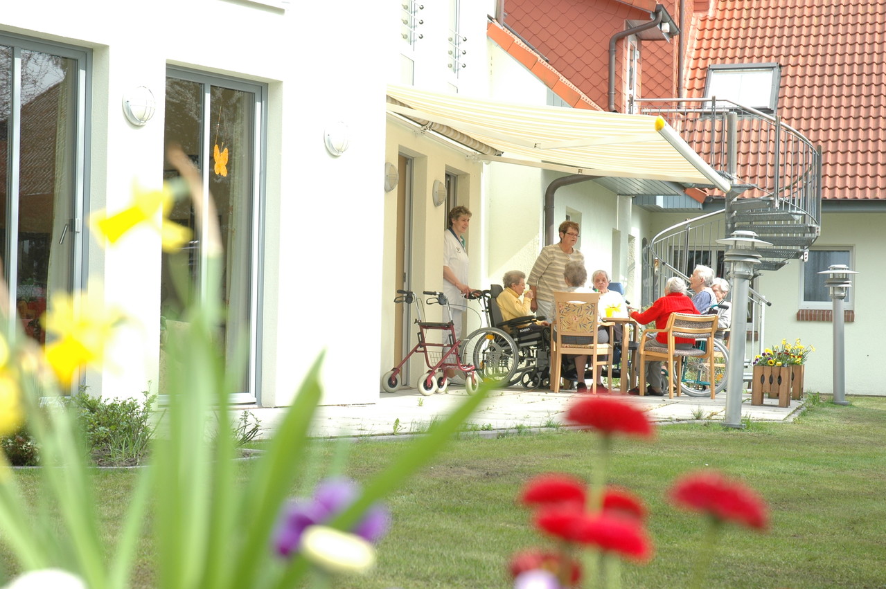 Garten - Alten- und Pflegeheim Höpken Rastede