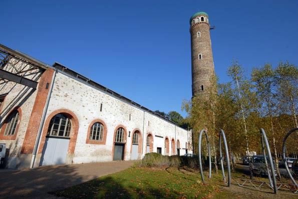 La tour à plomb-copyright ville de Couëron-EM