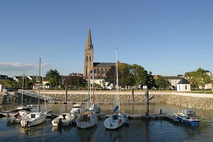 Le port de Couëron et l'église-Photo V Joncheray voir les liens