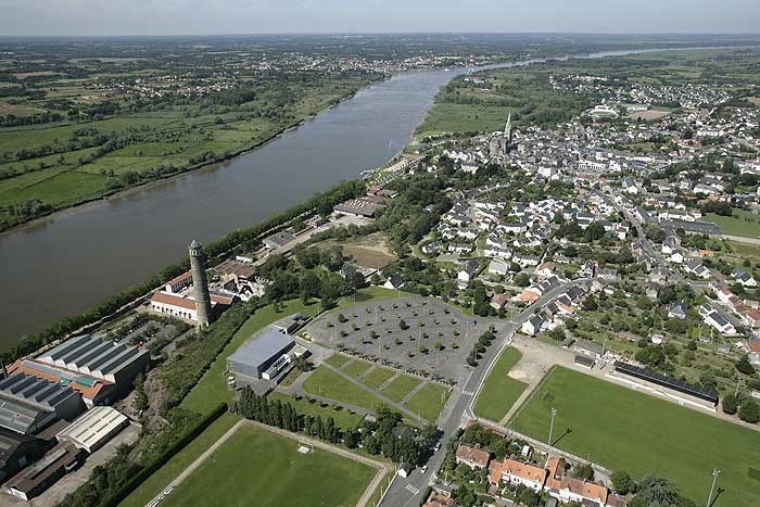 Vue aérienne de Couëron- Photo V Joncheray voir les liens