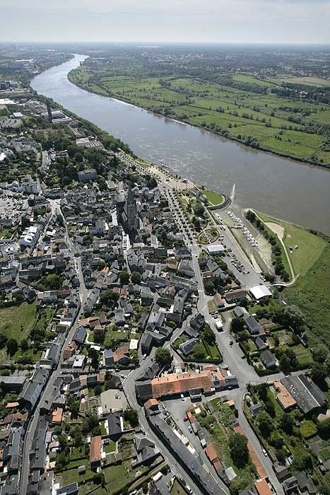 Vue aérienne de Couëron- Photo V Joncheray voir les liens