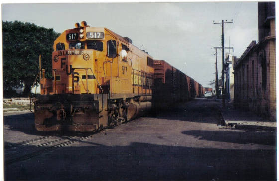 Locomotora; Ferrocarriles Unidos del Sureste.