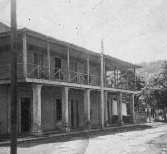 CASONA DE 1936, COMPARTIDA POR MIRNA ALPUCHE