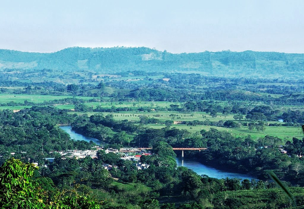 Panorámica de Salto de agua. Derechos reservados.  por Rogelio Alberto