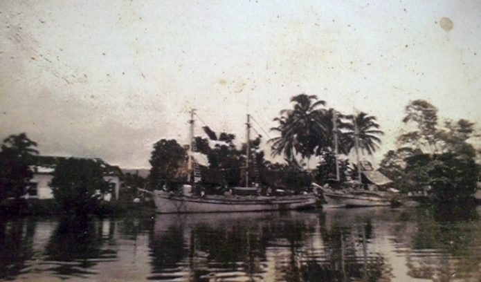 Barcos en el Tulijá. Wikipedia