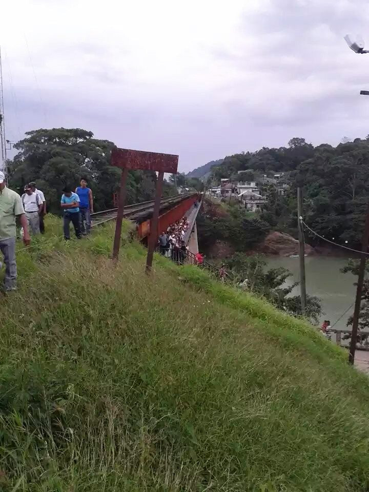 La virgen de Guadulupe al cruce del puente