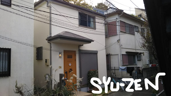 素敵な玄関扉がよくにあます。
