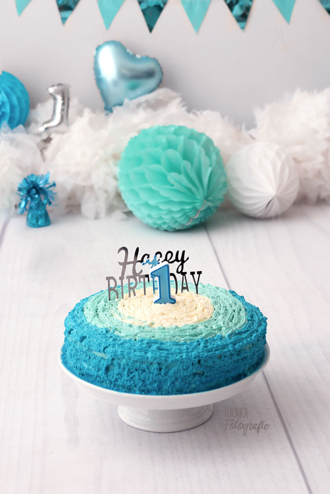 Cake-Smash, erster-Geburtstag, Geburtstagsshooting. Cakesmashshooting, Cakesmash-Fotos, mein-erster-Geburtstag, fotorika, Geburtstagstorte, Geburtstag