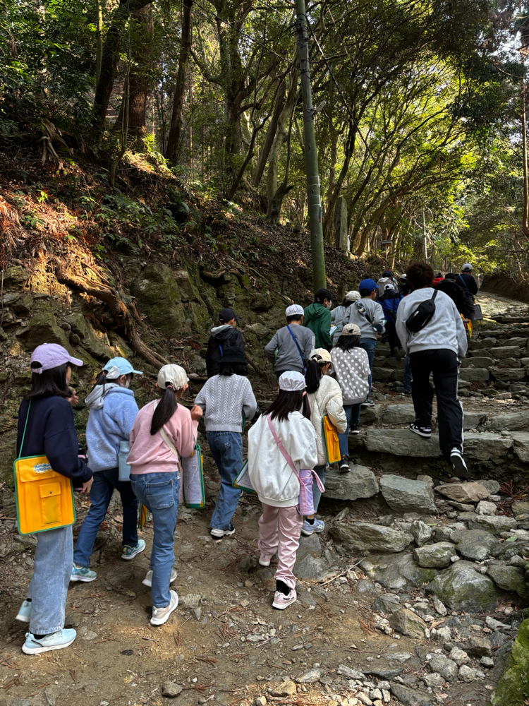 2025年1月20日は、御井小の学童と高良山学習の時間