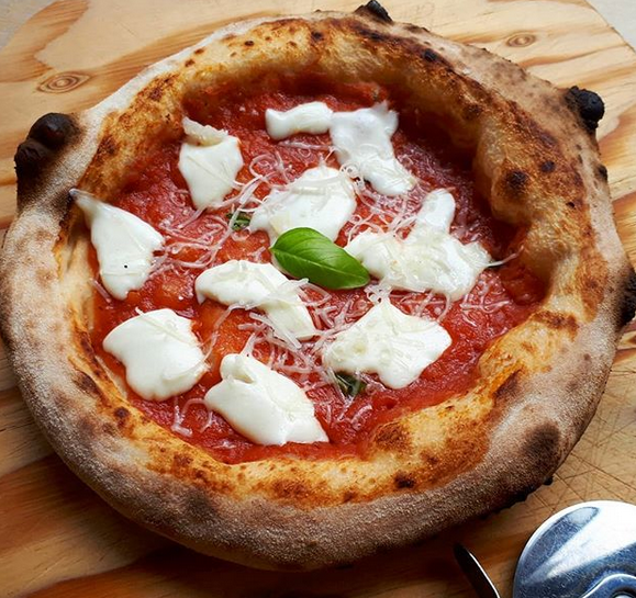 ラターナ la tana italian foods pizza lasagna tiramisù その他