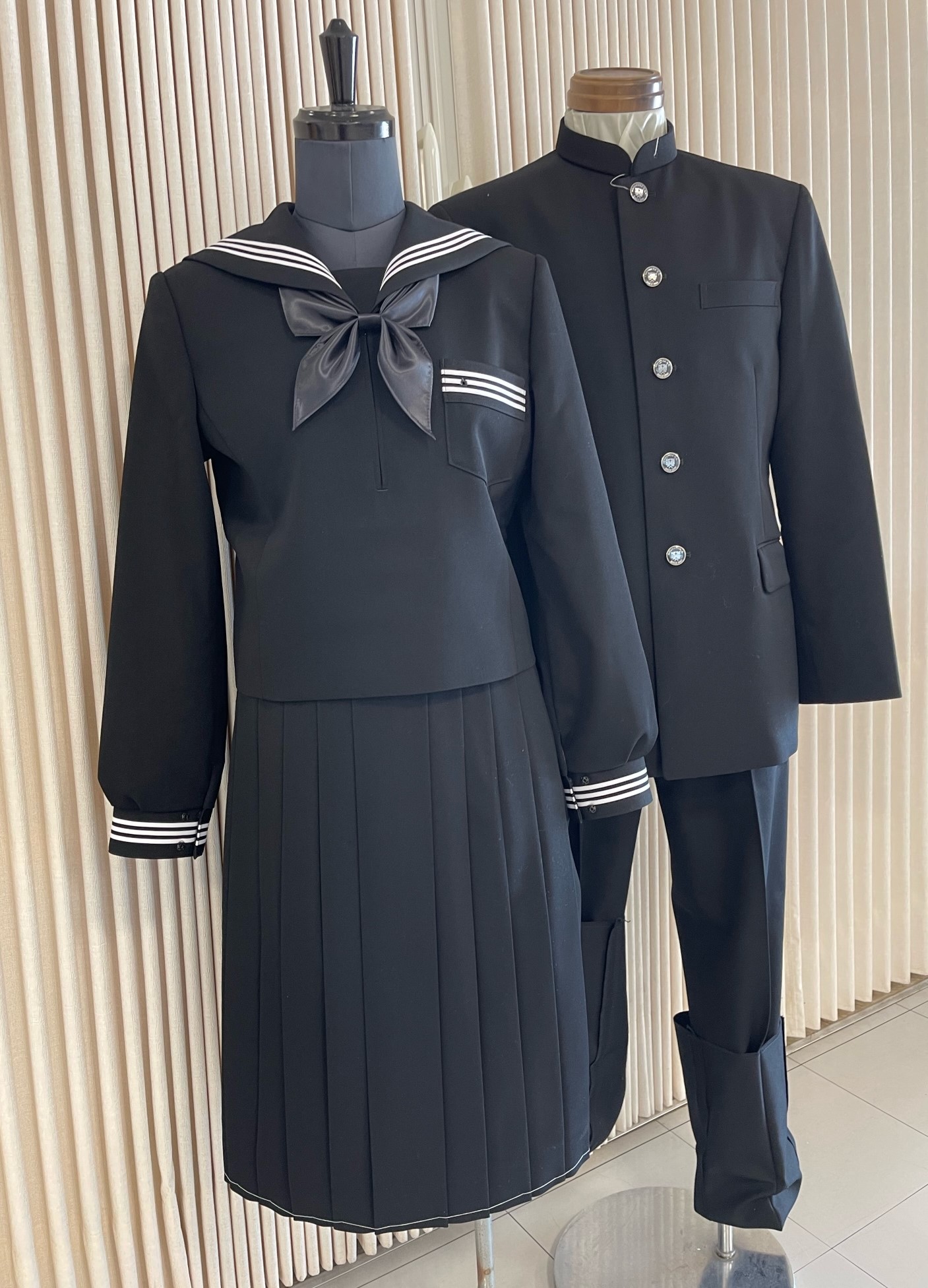 女子高校生　制服　本物 Amazon.co.jp: 私立高校女子制服本物 セーラー服上下セット