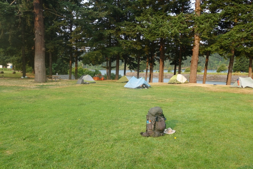 Mein Campingplatz in Cascade Locks neben dem Fluss