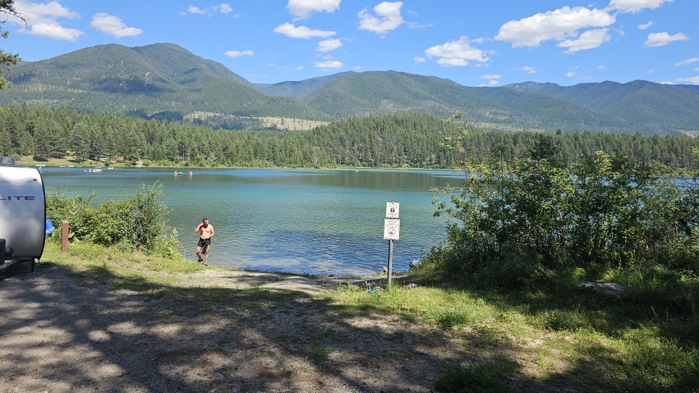Campground am schönen Loon Lake.