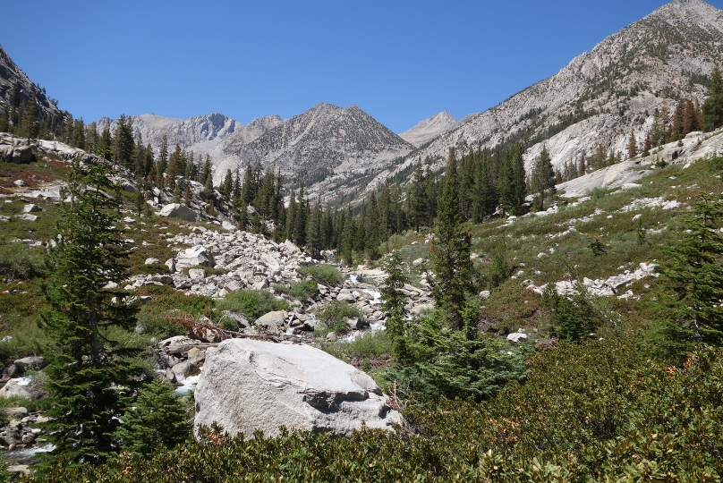 Auf dem Eg hinauf zum Muir Pass