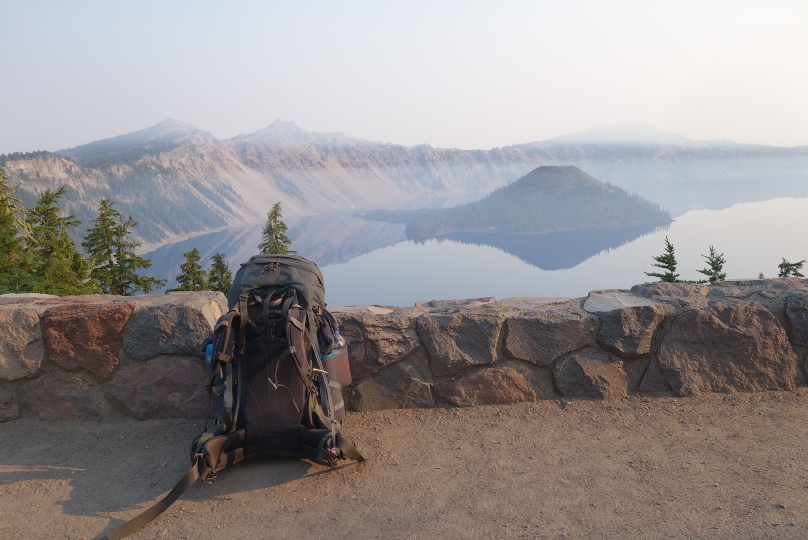 Kurze Pause am Rand des Crater Lake bevor ich ihn halb umrundete...