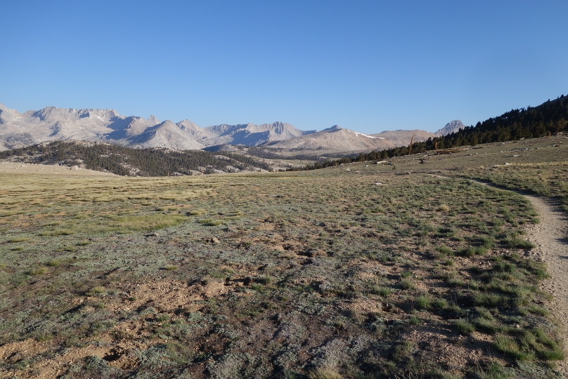 In den Weiten des Hochlandes der Sierra Nevada Richtung höchsten Punkt des pct: Forester Pass