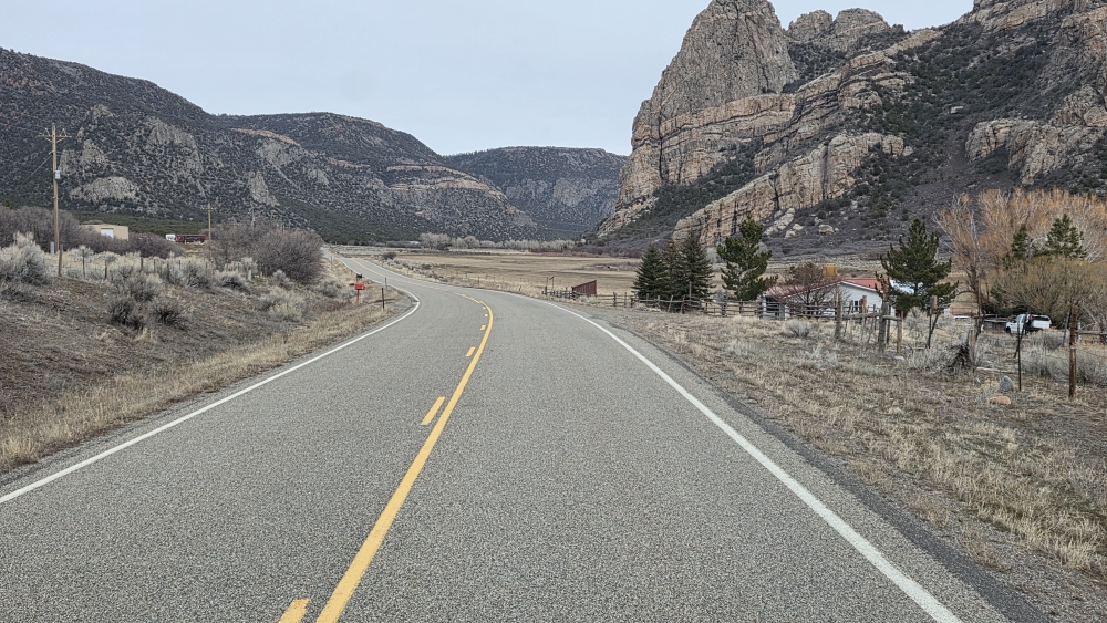Durch den schönen Unaweep Canyon Richtung Grand Junction.