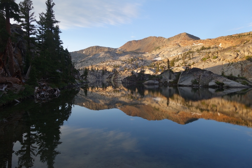 Ein weiterer Bergsee in den Morgenstunden