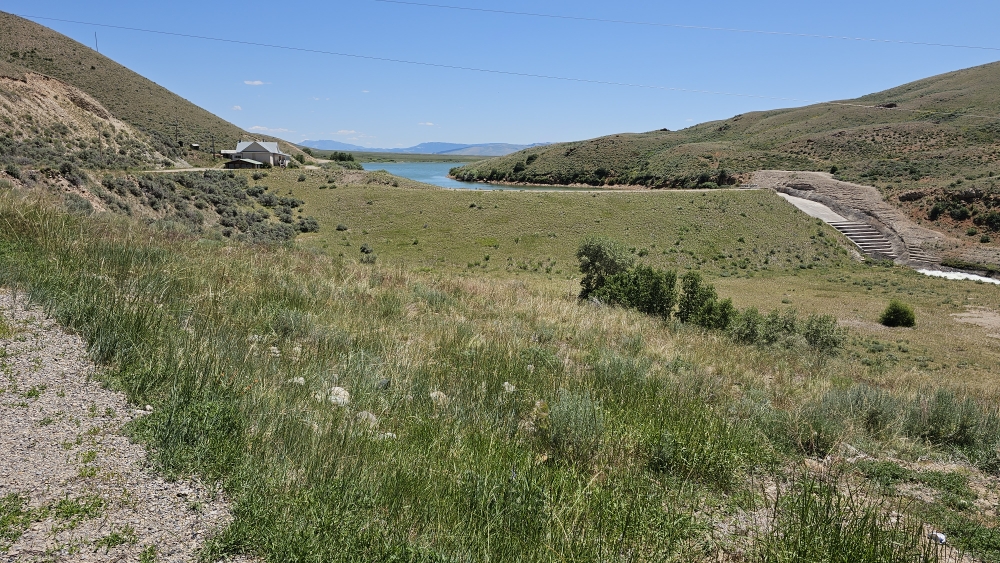 Staudamm des Lima Reservoirs ca. 20km von Lima entfernt.
