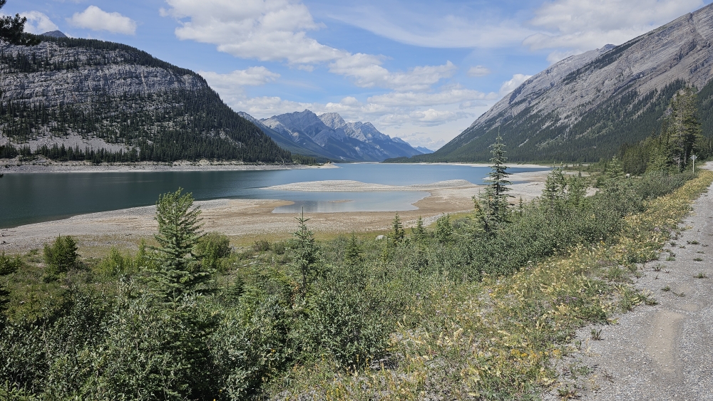 Der Spray Lake reservoir unweit von Banff.