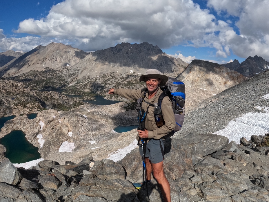 Auf der Glen Passhöhe mit Blick zurück auf die Rae Lakes