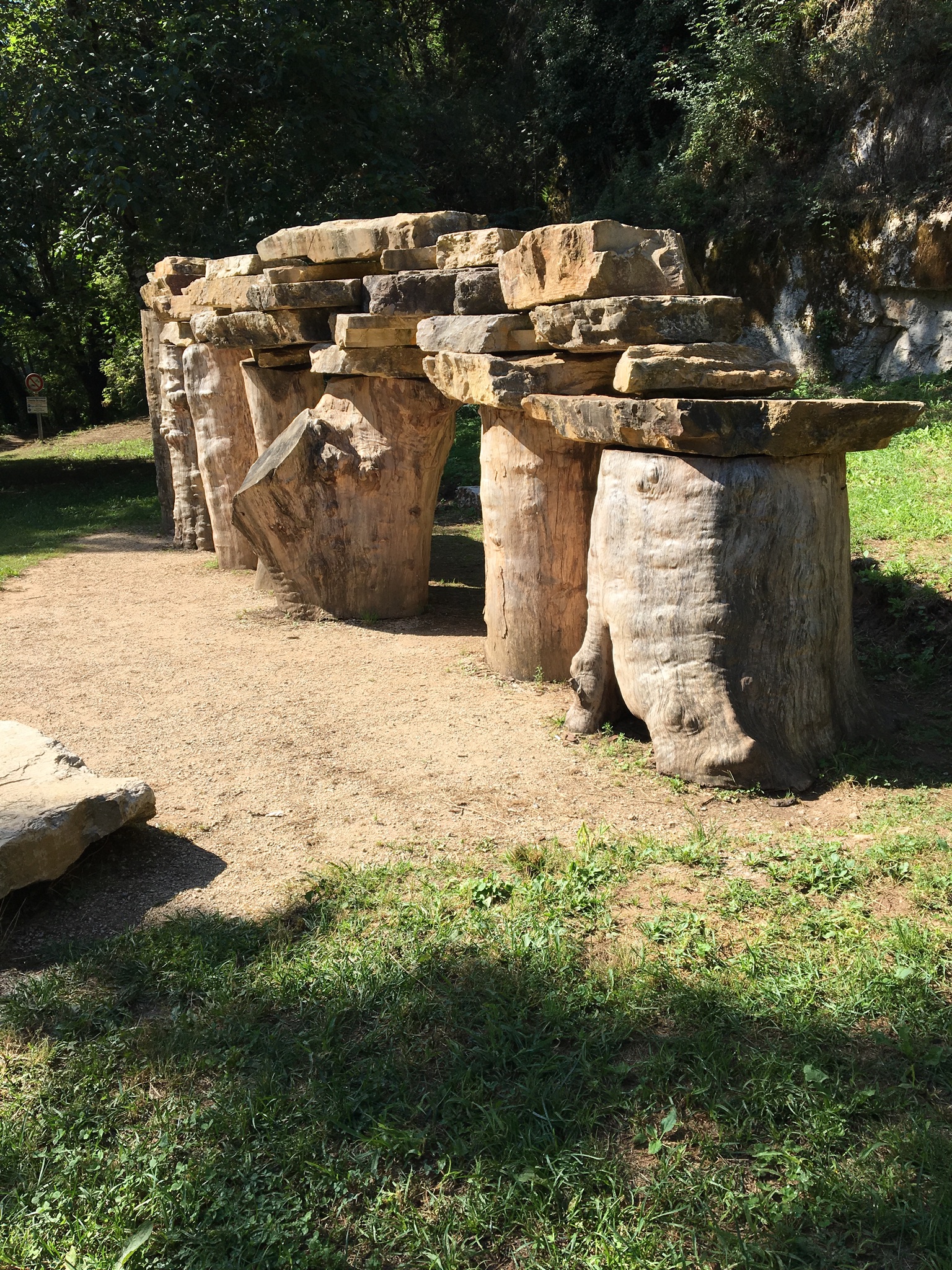 Le dolmen du causse de Larnagol 