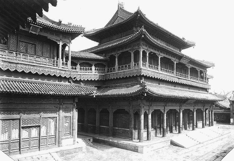 112. — Temple des lamas. Le principal édifice du temple.