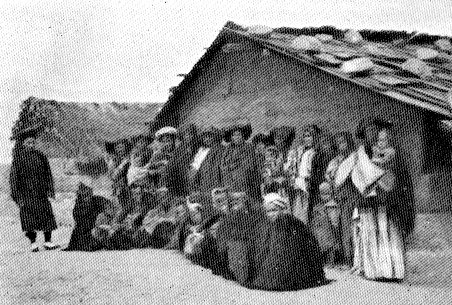 Groupes de Lolos et de Lolottes de la vallée du Ngan-Ning. 