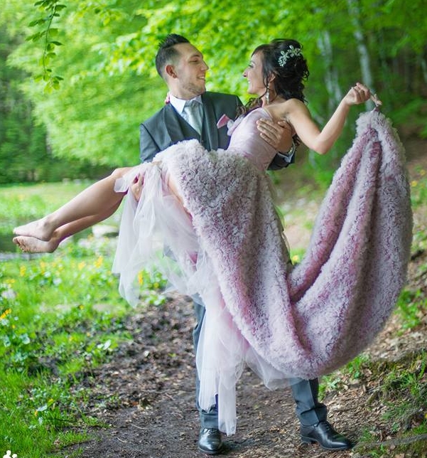 robe de mariée sur mesure en  tulle  rose  poudré par Sylvie Berry créations