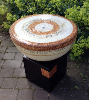 Brunnenhalbkugel, Wasserhalbkugel, Quellstein, Brunnen