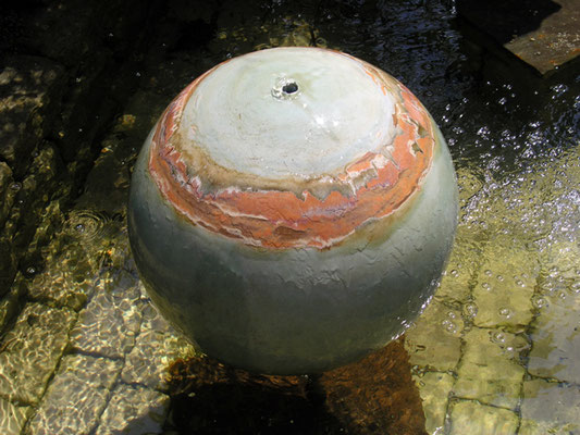 Brunnenhalbkugel, Wasserhalbkugel, Quellstein, Brunnen