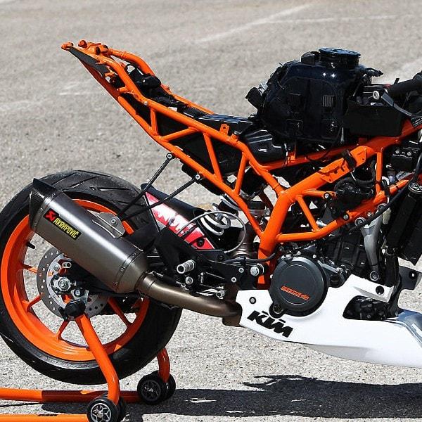 TODA LA GAMA AKRAPOVIC