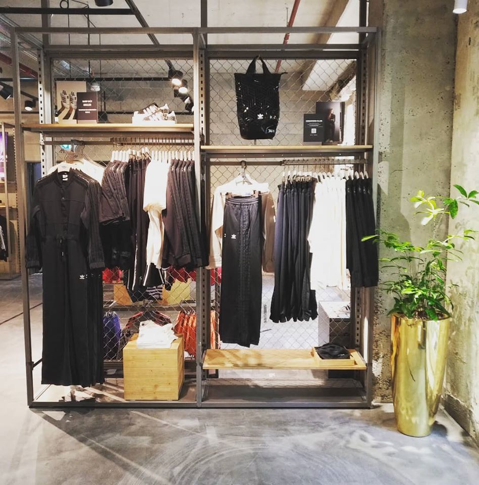 location et entretien de plantes pour ce magasin parisien