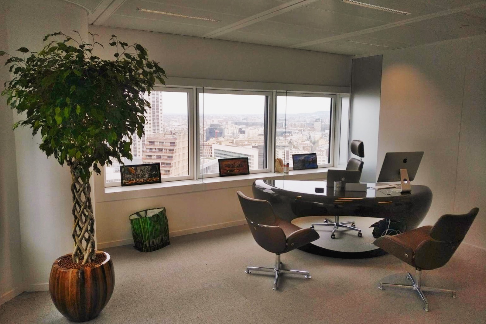 Paysagiste d'intérieur: location de plantes pour ces bureaux situés à La Défense