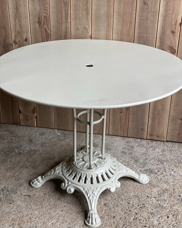 aérogommage et traitement anti rouille table de jardin