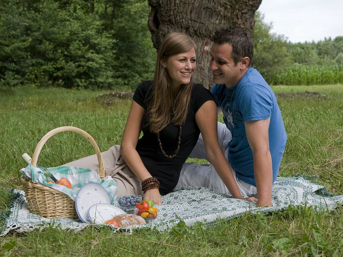 ... kennt viele romantische Plätze fürs Picknick