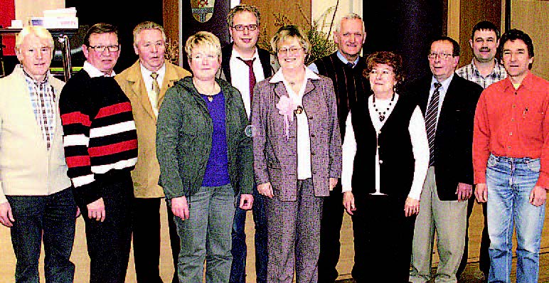 Das neue Präsidium (von links): Gerhardt Schmidt, Hermann Hopfengärtner, Konrad Summerer, Elisabeth Hensel, Jan Meier, Elsbeth Gebhardt, Heinrich Bodendörfer, Helga Schmidt, Hans Klein, Peter Windsheimer, Einhard Lauffer-Königer.