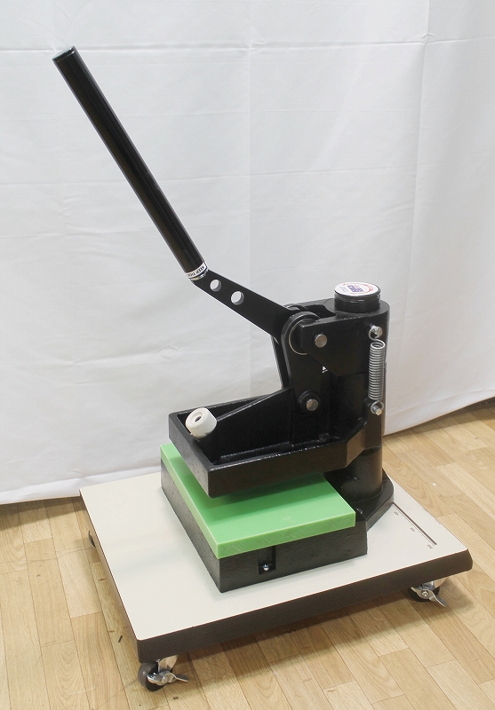 ハンドクリッカー - DANGUMAN 革用機械・道具 ハンドクリッカー - DANGUMAN 革用機械・道具